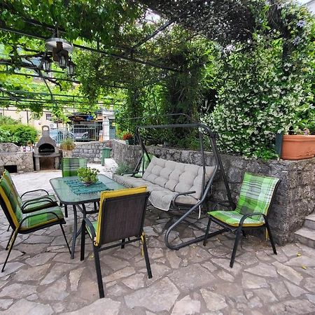 Apartment Capt Seferovic 2 Donji Morinj Zewnętrze zdjęcie